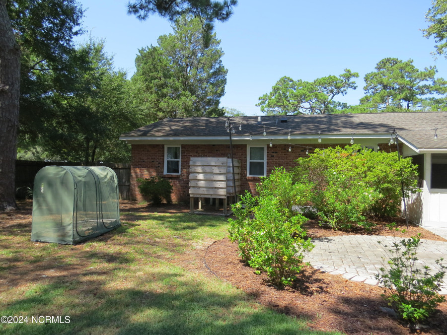 302 Leonard St Southport, NC 28461