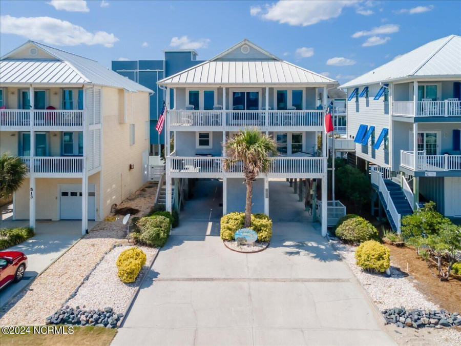 511 Shore Dr Surf City, NC 28445