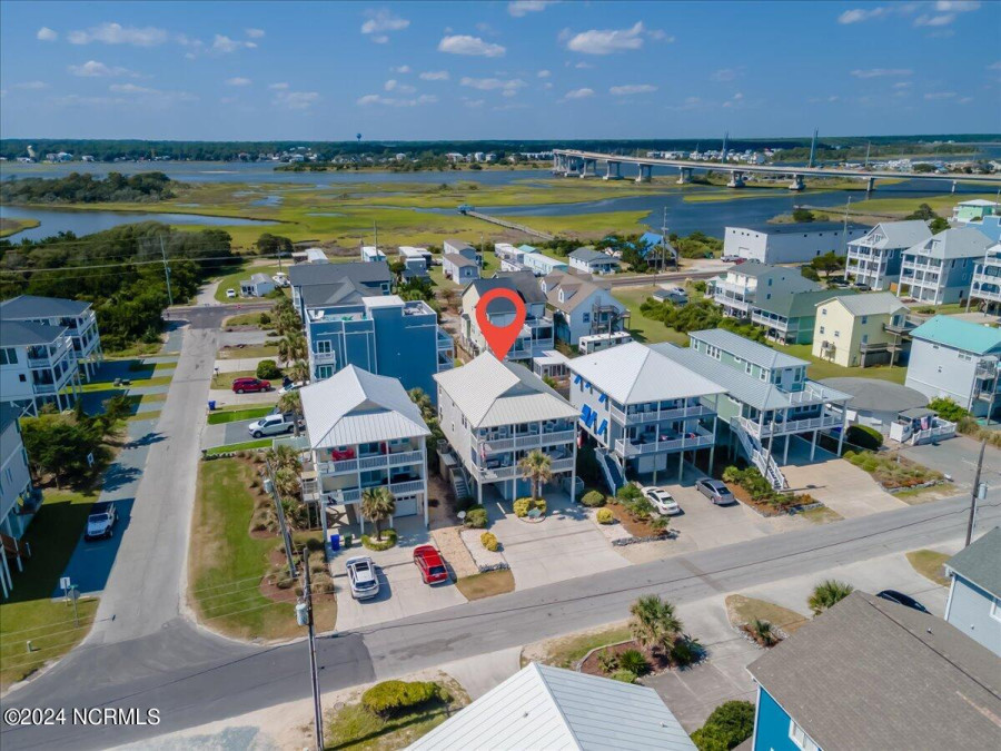 511 Shore Dr Surf City, NC 28445