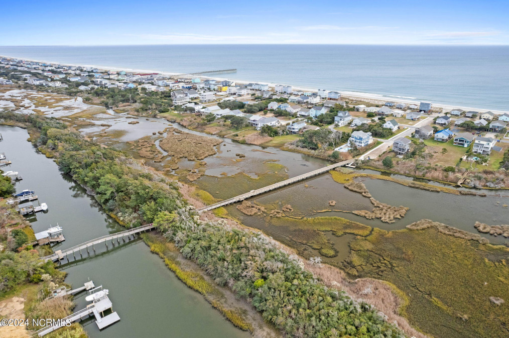 2610 Dolphin Dr Oak Island, NC 28465