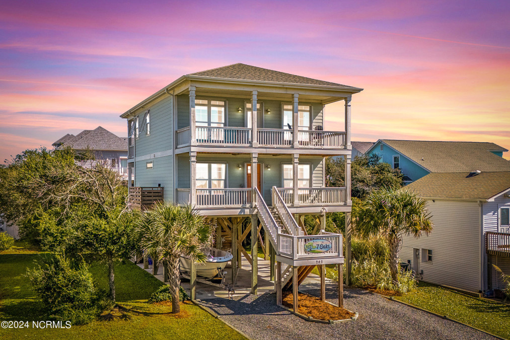 202 79th St Oak Island, NC 28465