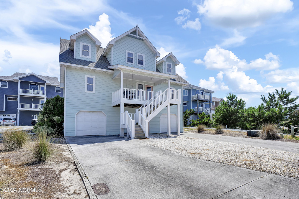 120 Permuda Wynd Dr North Topsail Beach, NC 28460