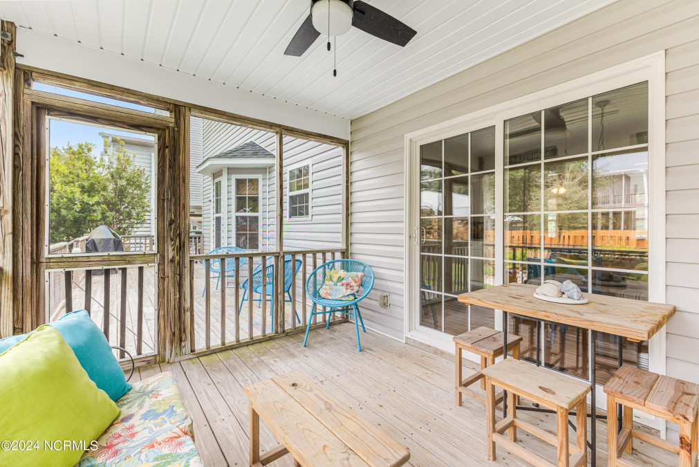 904 Oak Island Dr Oak Island, NC 28465