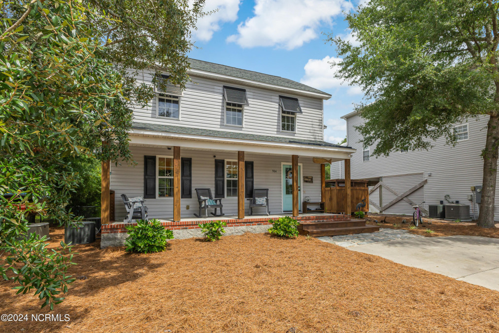 904 Oak Island Dr Oak Island, NC 28465