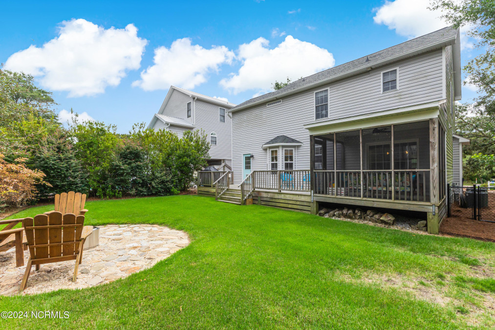 904 Oak Island Dr Oak Island, NC 28465