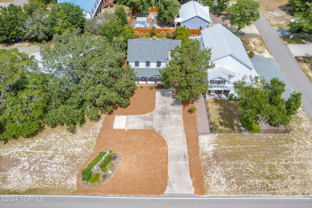 904 Oak Island Dr Oak Island, NC 28465