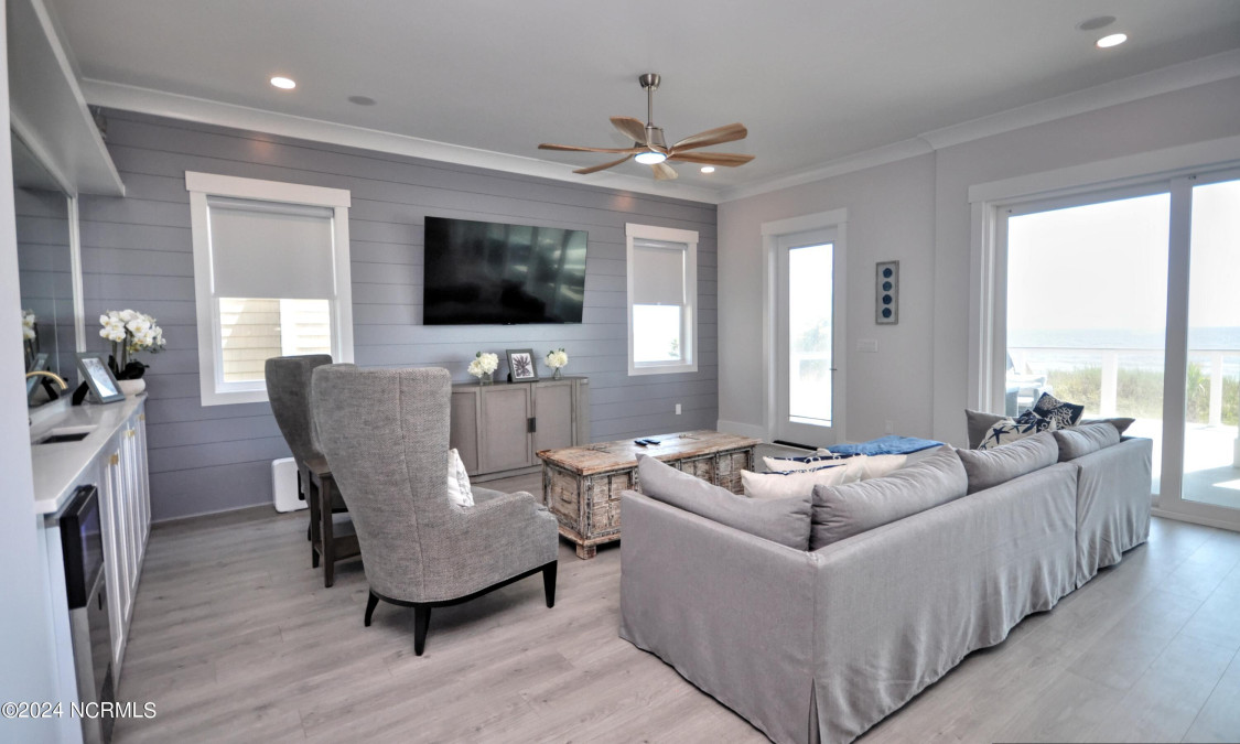 387 First St Ocean Isle Beach, NC 28469