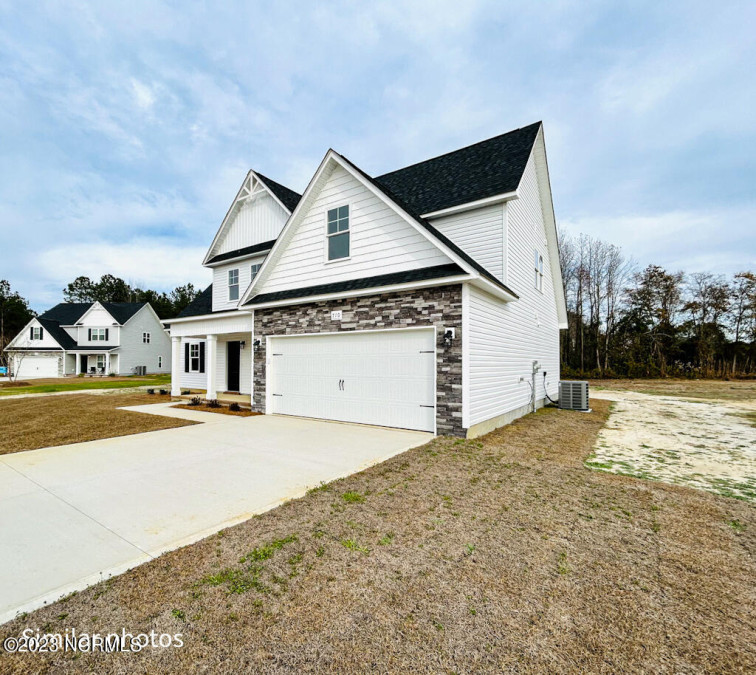 520 Orchard Creek Dr Richlands, NC 28574