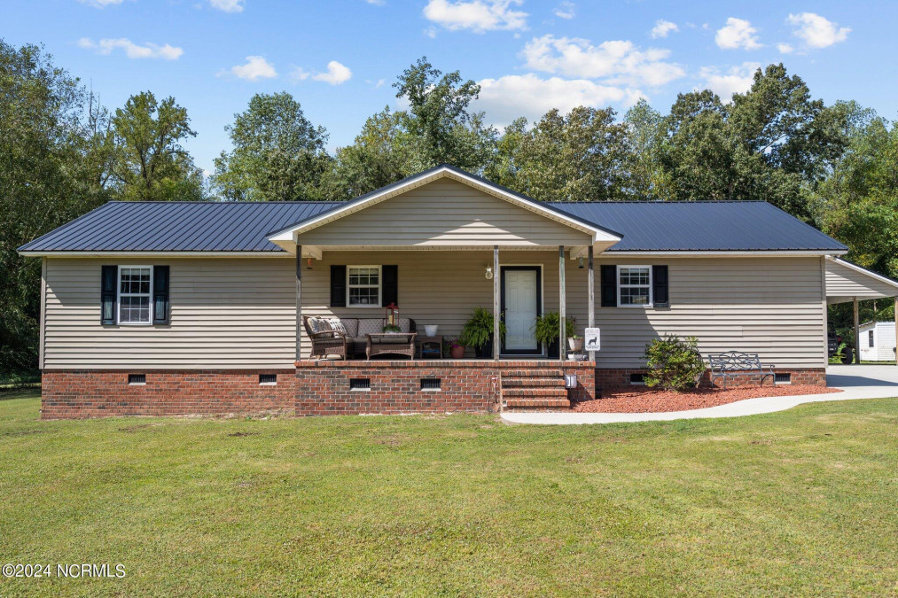 5704 Nc 50 Hw Wallace, NC 28466