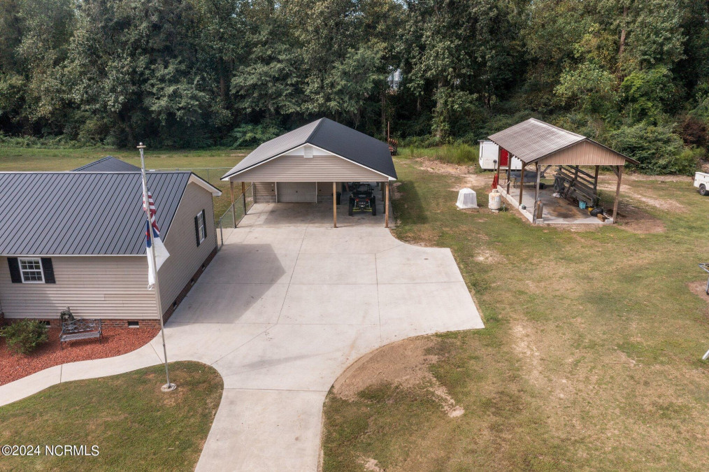 5704 Nc 50 Hw Wallace, NC 28466