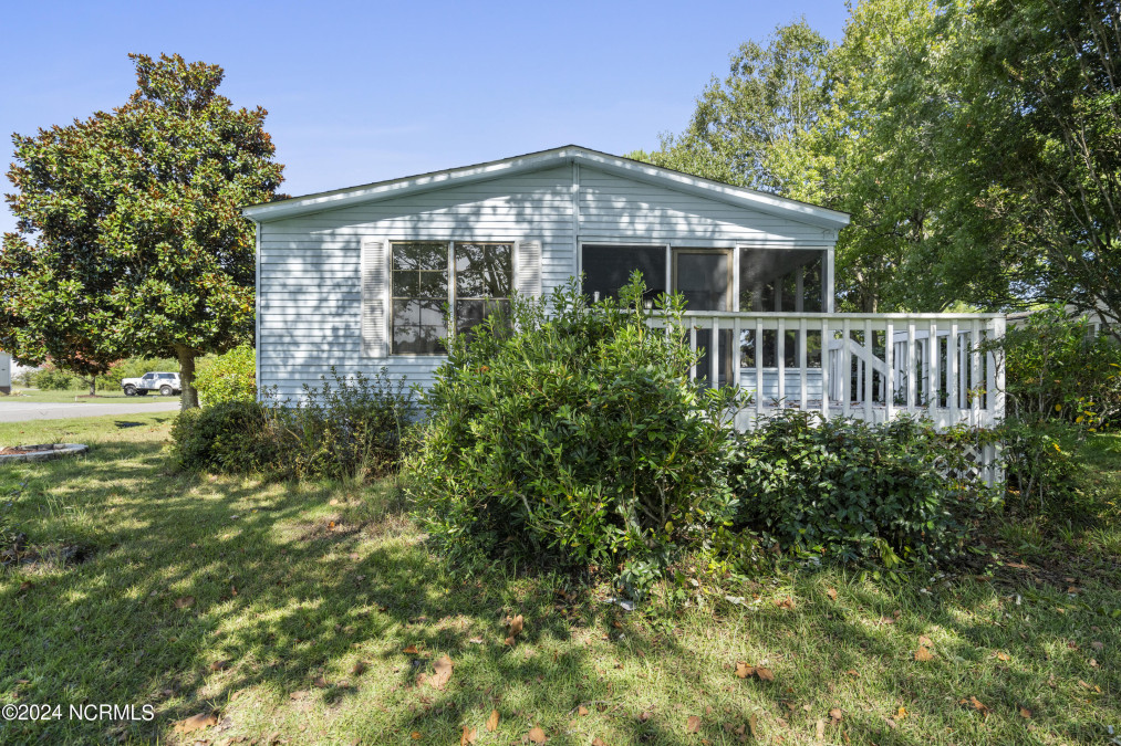 813 Jetty Ct Hampstead, NC 28443