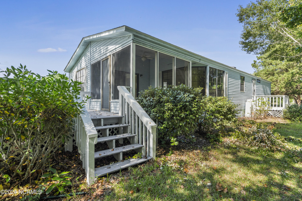 813 Jetty Ct Hampstead, NC 28443