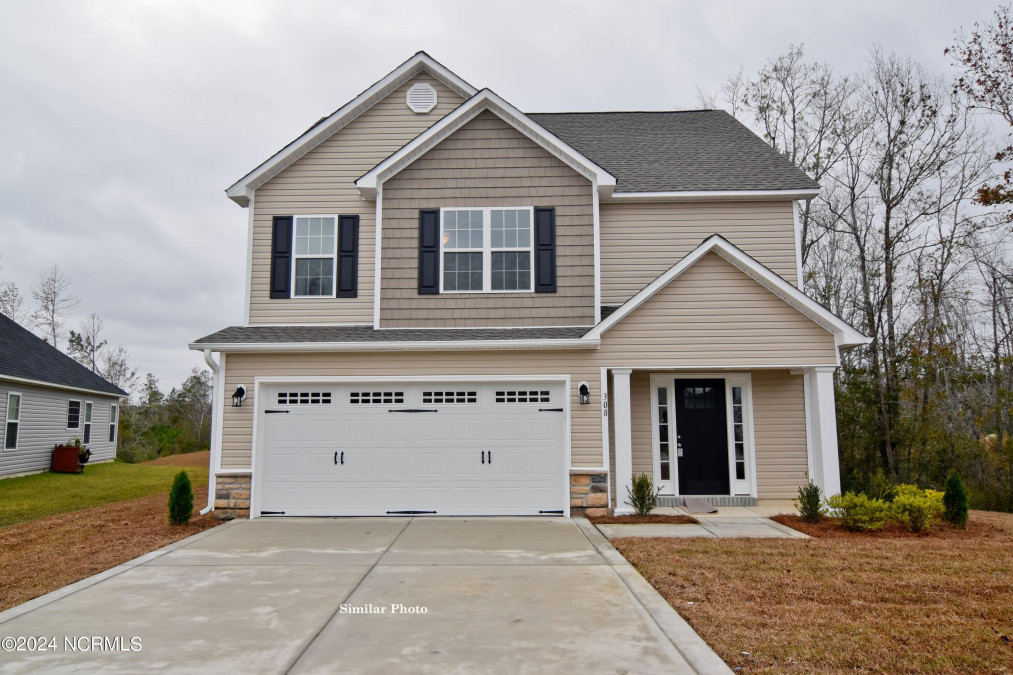 543 Appalachian Trl Jacksonville, NC 28546