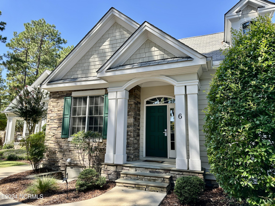 260 Cochrane Castle Cir Pinehurst, NC 28374