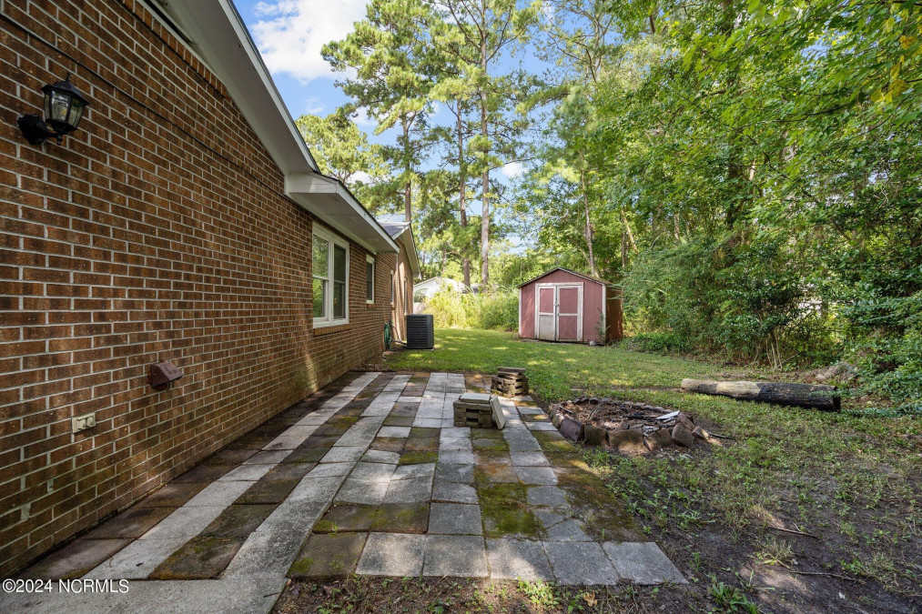 546 Oci Dr Jacksonville, NC 28540