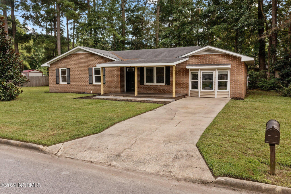 546 Oci Dr Jacksonville, NC 28540