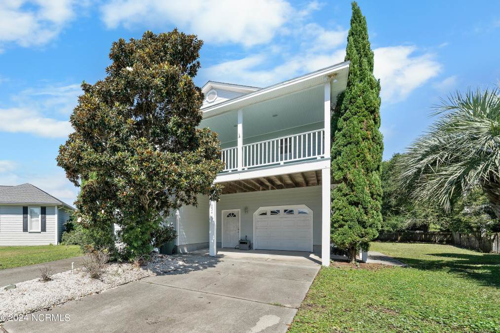 834 Cutter Ct Kure Beach, NC 28449