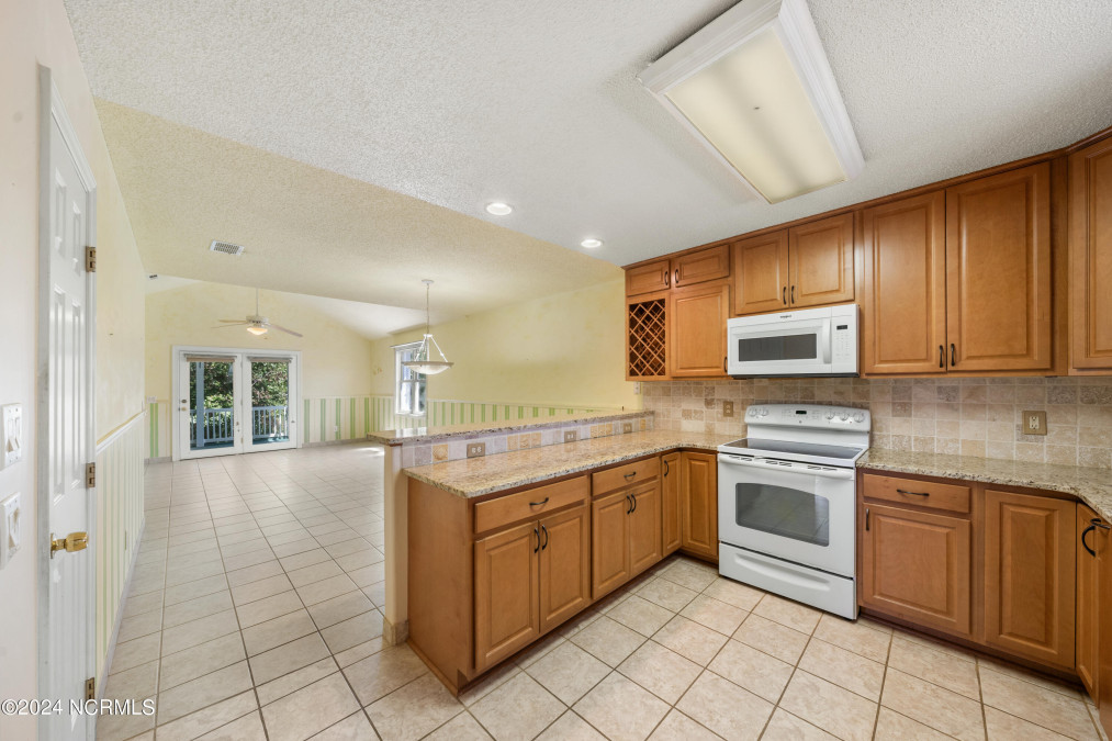 834 Cutter Ct Kure Beach, NC 28449