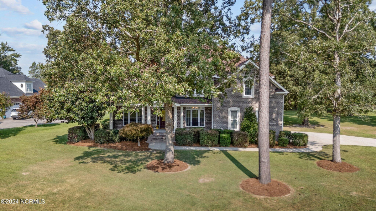 1406 Ivory Dr Grimesland, NC 27837