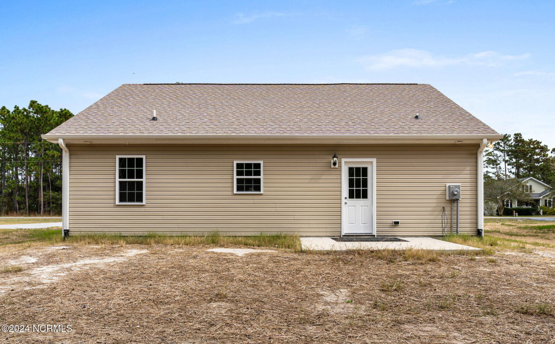 1030 Beaufort Rd Southport, NC 28461