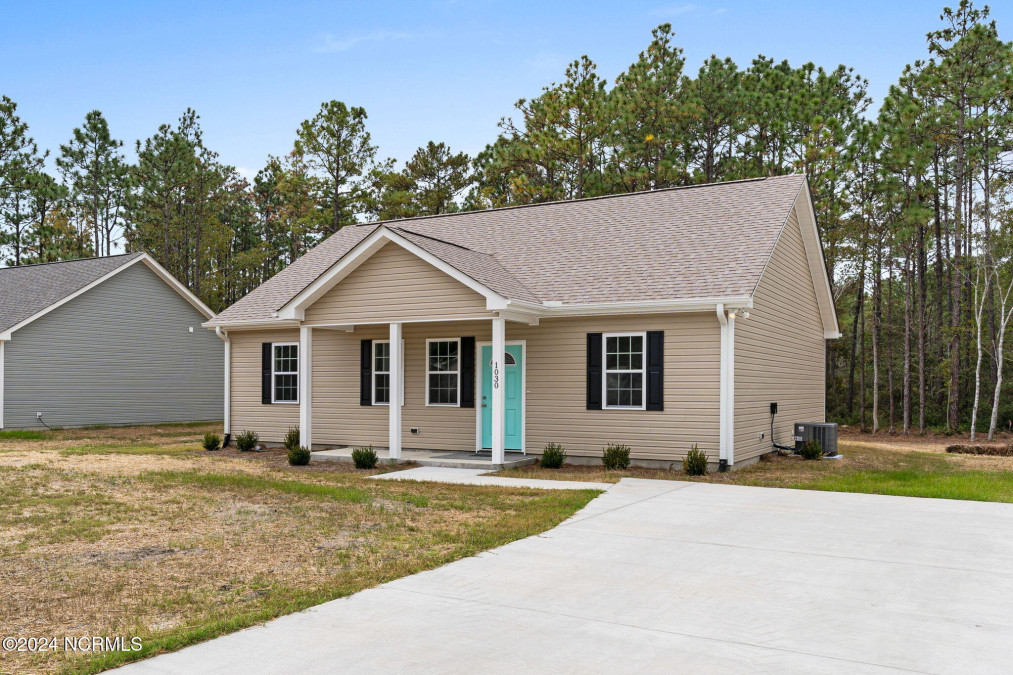 1030 Beaufort Rd Southport, NC 28461