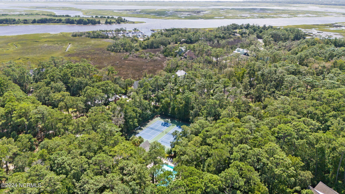 614 Marsh Grass Ct Southport, NC 28461