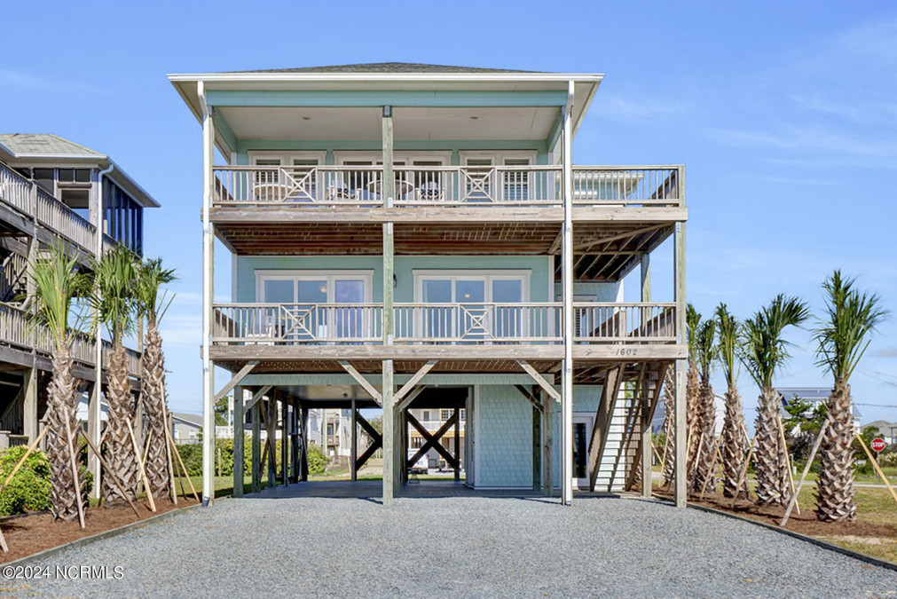 1602 Ocean Blvd Topsail Beach, NC 28445