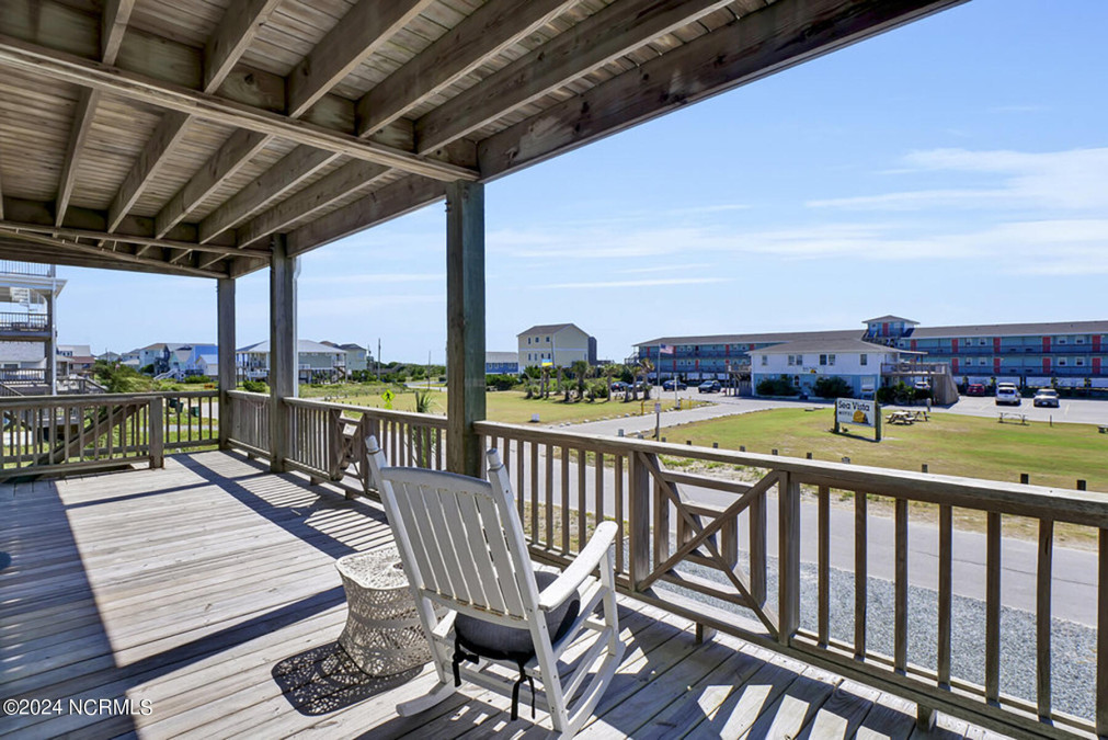 1602 Ocean Blvd Topsail Beach, NC 28445