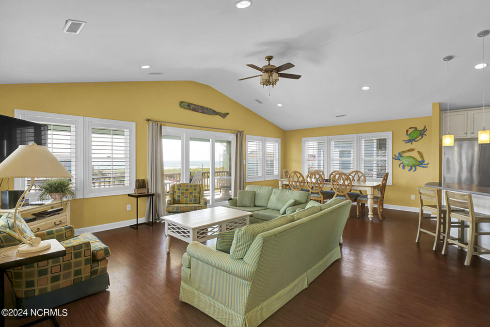 1602 Ocean Blvd Topsail Beach, NC 28445