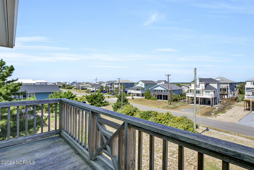 1602 Ocean Blvd Topsail Beach, NC 28445