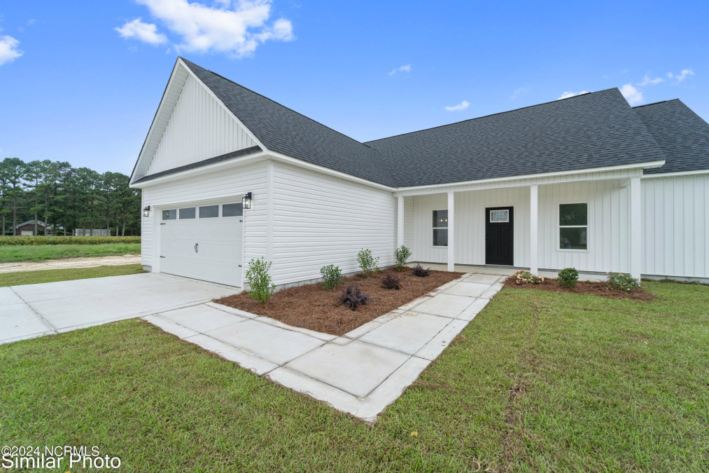 309 Belgian Ct Richlands, NC 28574