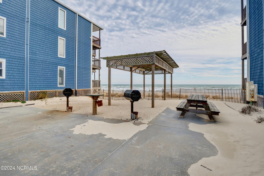 2182 New River Inlet Rd North Topsail Beach, NC 28460