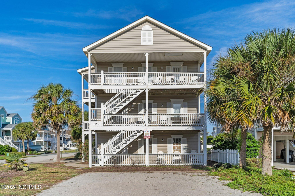 122 Quinton St Holden Beach, NC 28462