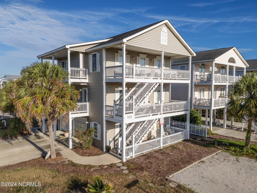 122 Quinton St Holden Beach, NC 28462