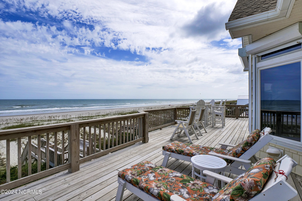 1103 Ocean Blvd Topsail Beach, NC 28445