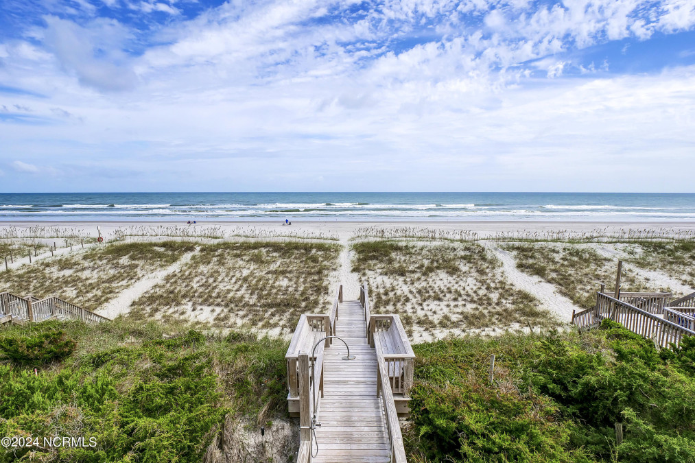 1103 Ocean Blvd Topsail Beach, NC 28445