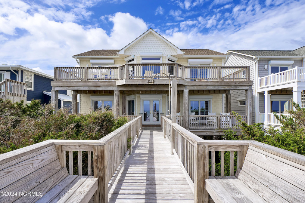 1103 Ocean Blvd Topsail Beach, NC 28445