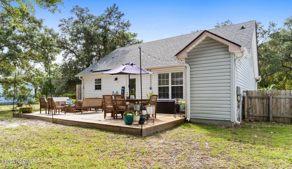 130 19th St Oak Island, NC 28465