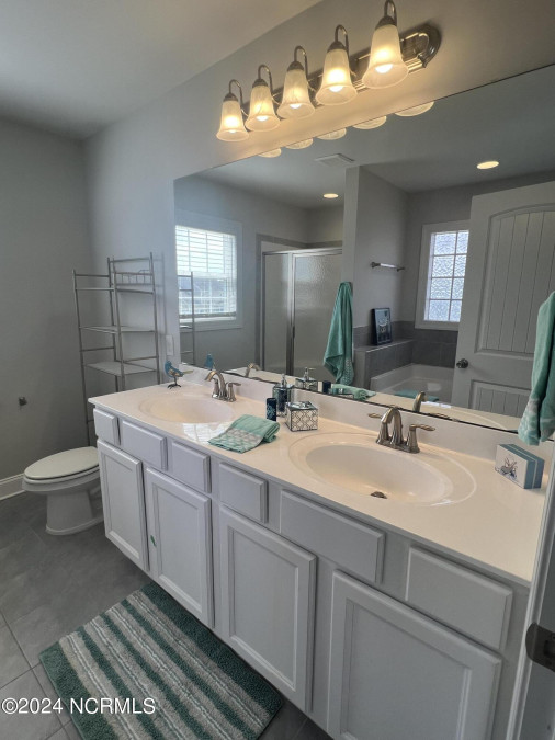 2757 Chalet Cir Winterville, NC 28590