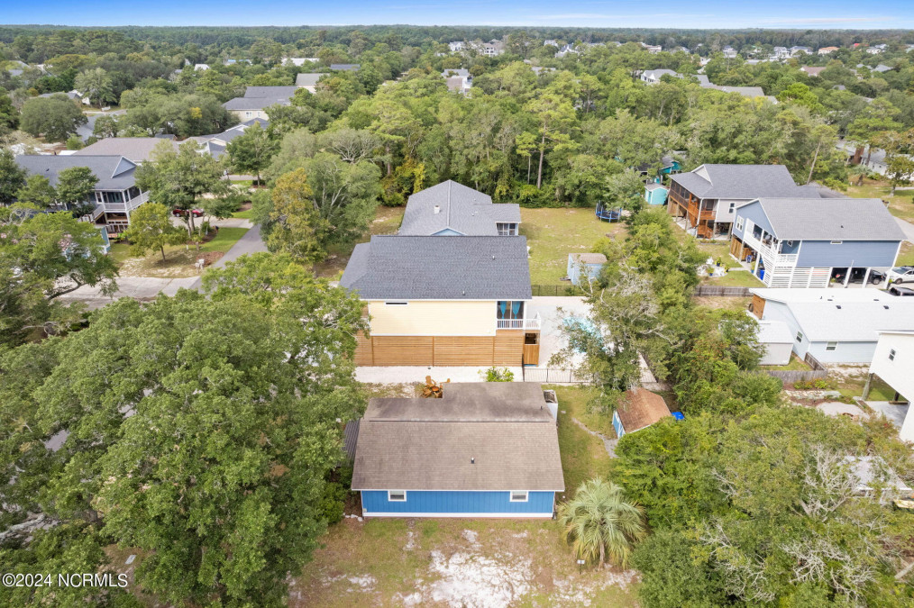 112 20th St Oak Island, NC 28465