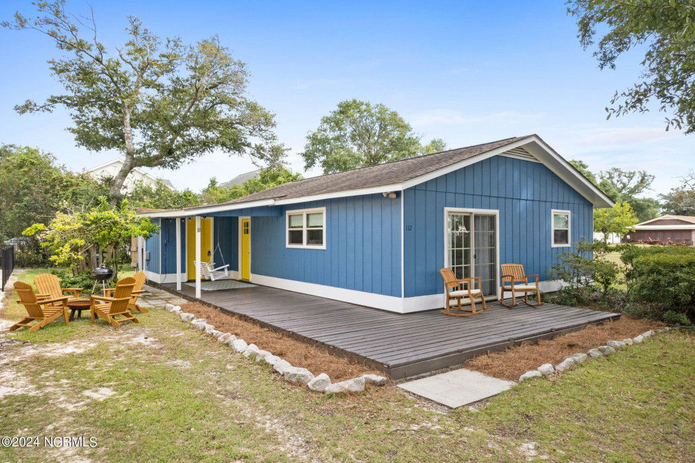 112 20th St Oak Island, NC 28465