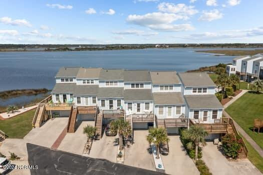 35 Bermuda Landing Pl North Topsail Beach, NC 28460