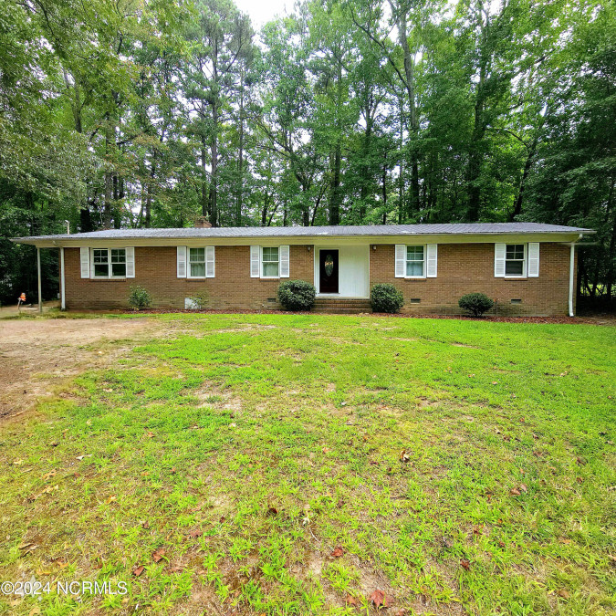 106 Charles St Troy, NC 27371