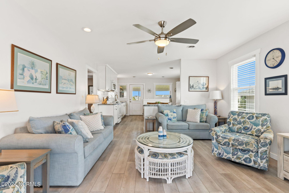 118 Seaside St Holden Beach, NC 28462