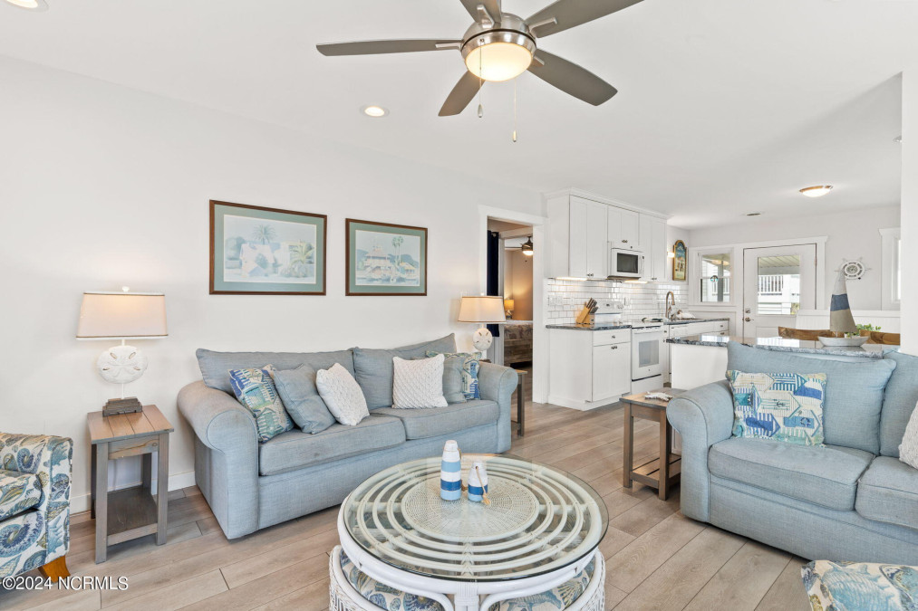 118 Seaside St Holden Beach, NC 28462