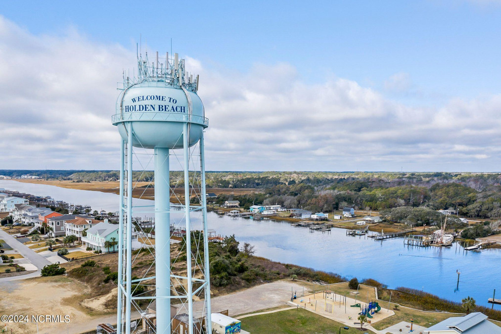 118 Seaside St Holden Beach, NC 28462