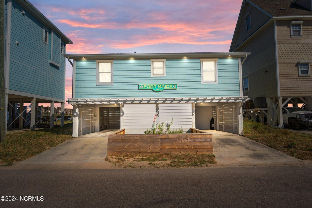 1702 Carolina Beach Ave Carolina Beach, NC 28428