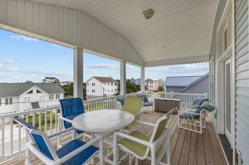 202 Cedar Ln Atlantic Beach, NC 28512