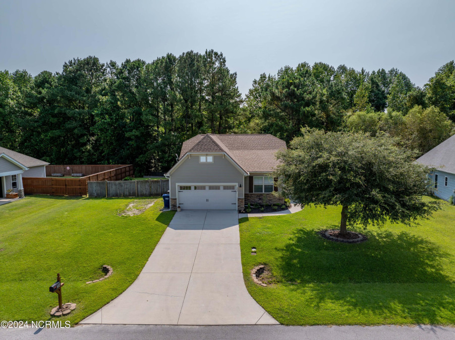 204 Ridge Ct Jacksonville, NC 28540