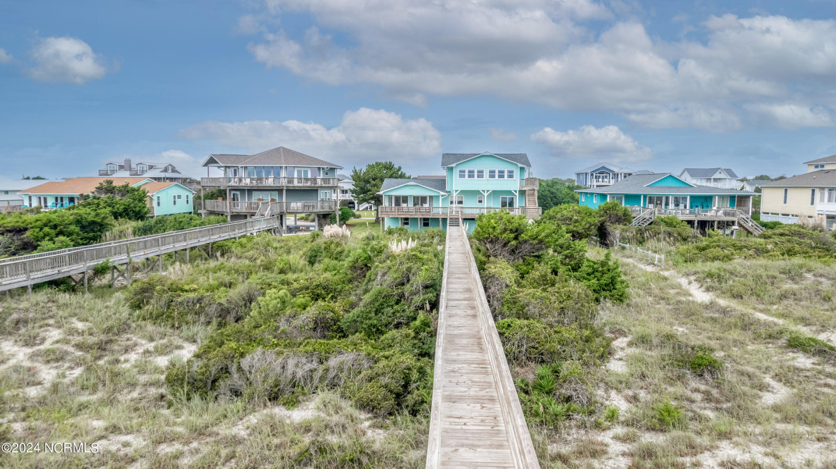 11007 Inlet Dr Emerald Isle, NC 28594